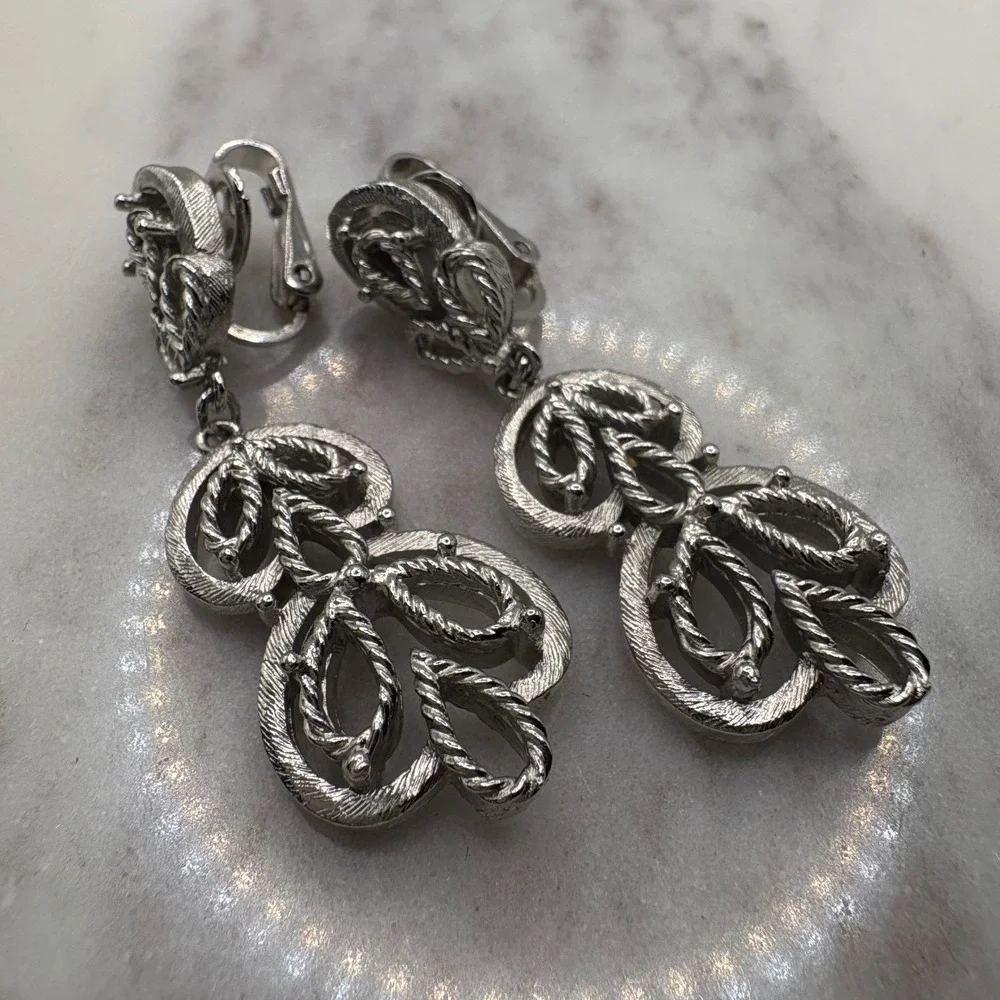 Vintage 1960'S Crown Trifari Silver Filigree Dangle Earrings Excellent Condition